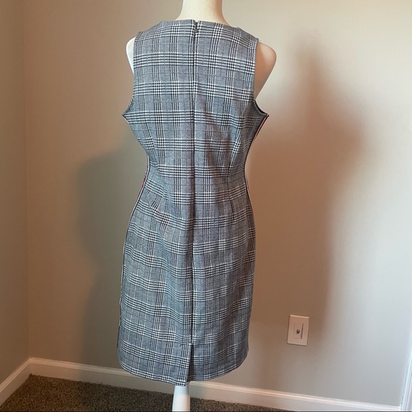 Banana Republic Sheath Dress - Picture 6 of 13